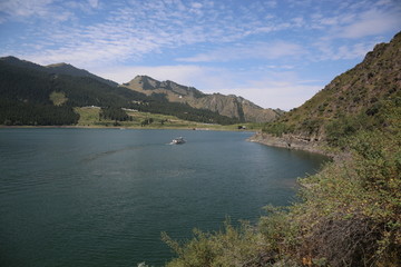 天山天池美景