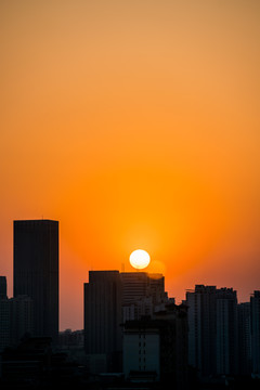 天津