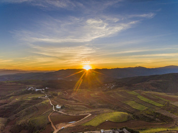 东川红土地