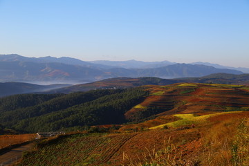 东川红土地日出