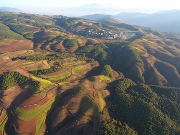 航拍东川红土地