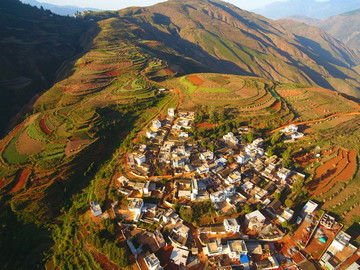 航拍东川红土地