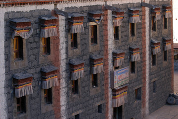 西藏寺庙的窗户