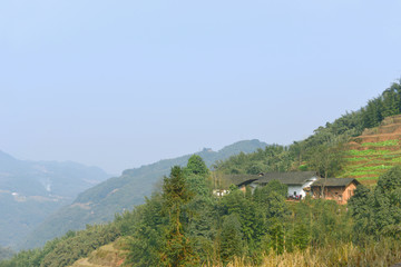 贵州大山里的村庄民房