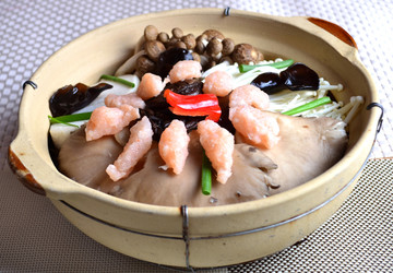 砂锅虾饺煲