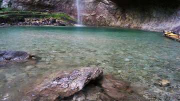 雁荡山大龙湫瀑布水潭