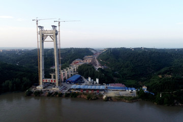 建设中的白洋长江大桥