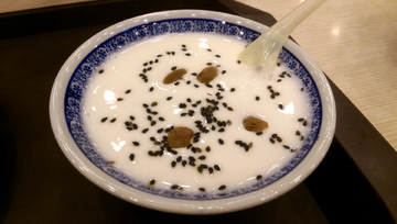 酸奶