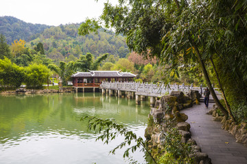 安顺龙宫风景区