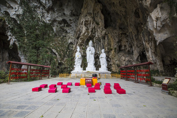 安顺龙宫风景区