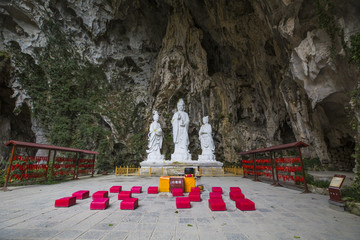 安顺龙宫风景区