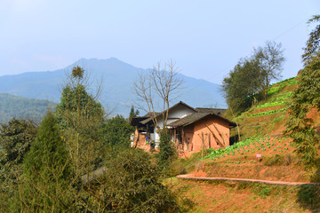 贵州大山里的村庄民房