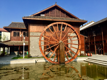 布依族村寨水车
