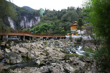 安顺龙宫风景区