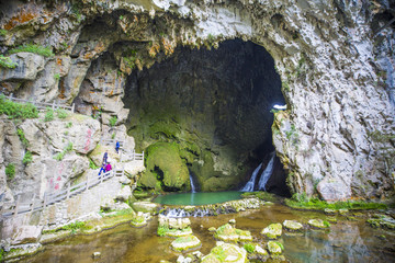 安顺龙宫风景区