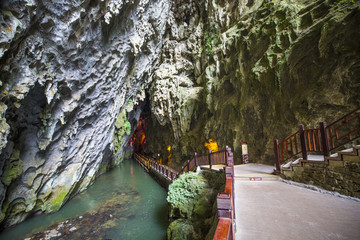 安顺龙宫风景区