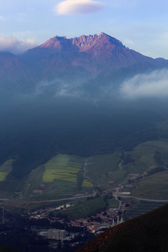 牛心山