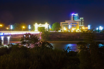 越南老街口岸夜景