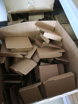瓦楞纸包装盒