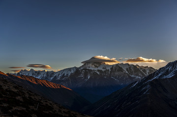 贡嘎山