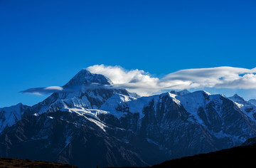 贡嘎山