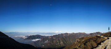 轿顶山全景图