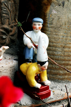 斗地主雕像
