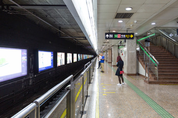 2号线地铁月台