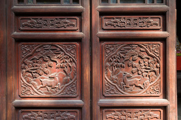 重庆磁器口宝轮寺中式木门