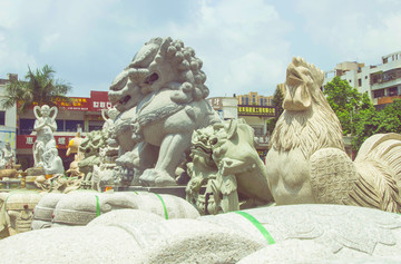 中国雕艺城石雕群