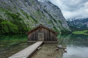 德国国王湖雪山下的木屋