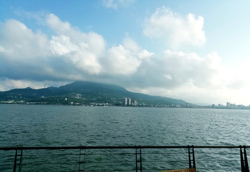 台湾台北淡水河风景区水岸游码头