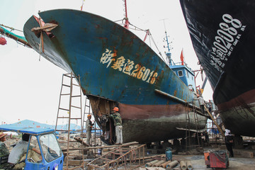 造船厂渔船修理改造