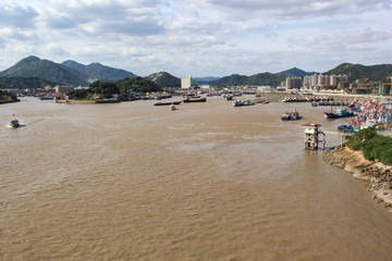 象山石浦渔港海面