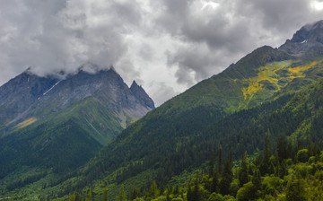 四姑娘山