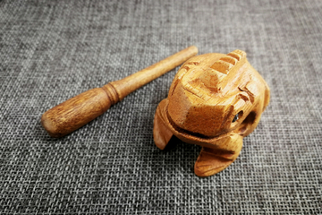青蛙刮鼓