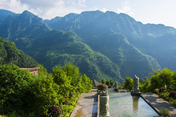 青山