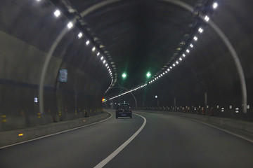 高速公路隧道内景