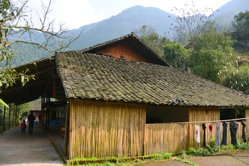 贵州大山里的村庄民房