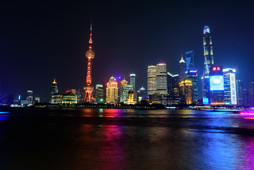 上海陆家嘴建筑群夜景