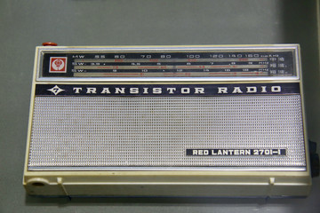 红灯牌的70年代收音机