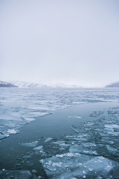 冰封贝加尔湖