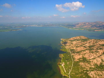 航拍北方山区农村田园风光