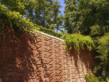 园林砖墙