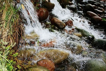 水花四溅