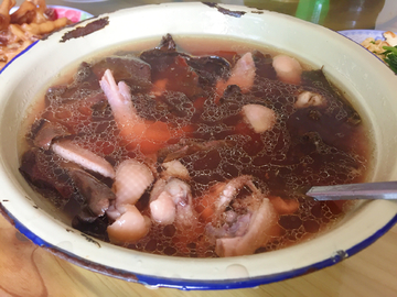 红菇炖肉汤