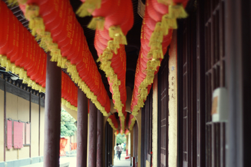 龙华古寺