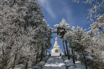 庐山诺那榙院雪景