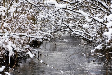 冬天小河