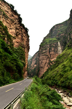 巴山峡谷